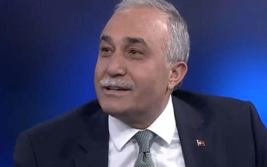 Eski Tarım Bakanı  Ahmet Eşref Fakıbaba AKP den İstifa Etti.