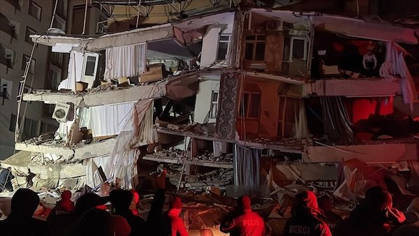 Geçmiş Olsun Türkiyem, Kahramanmaraş Merkezli 7,4 Deprem Meydana Geldi