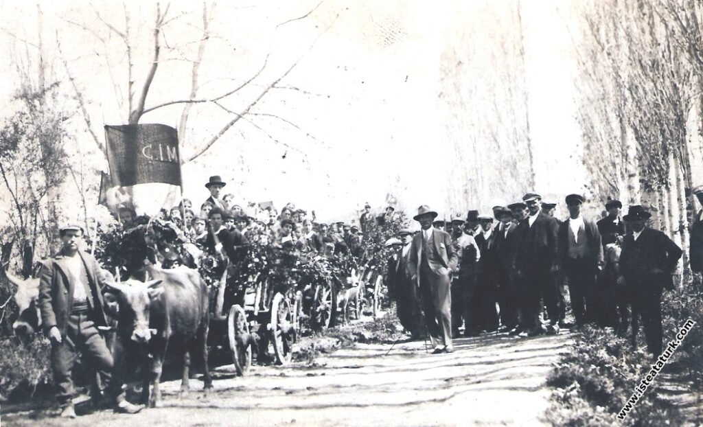 Atatürk İlk Kez Çınarcık’a 21 ve 22 Temmuz 1932 de Geldi, Teklif Ediyoruz Bu Tarih Çınarcık’ta Kutlanmalı